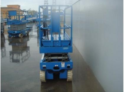 2002 GENIE GS2032 SCISSOR LIFT