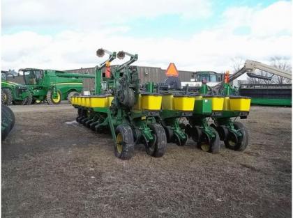 2003 JOHN DEERE 1770 5