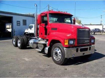 2013 MACK CHU613 CONVENTIONAL DAY CAB