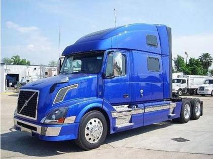 2013 VOLVO VNL64T780 TRUCK